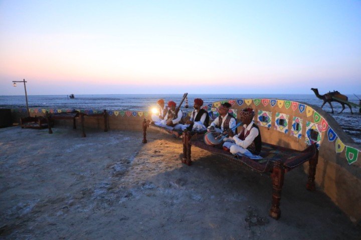 space-design-white-rann-village